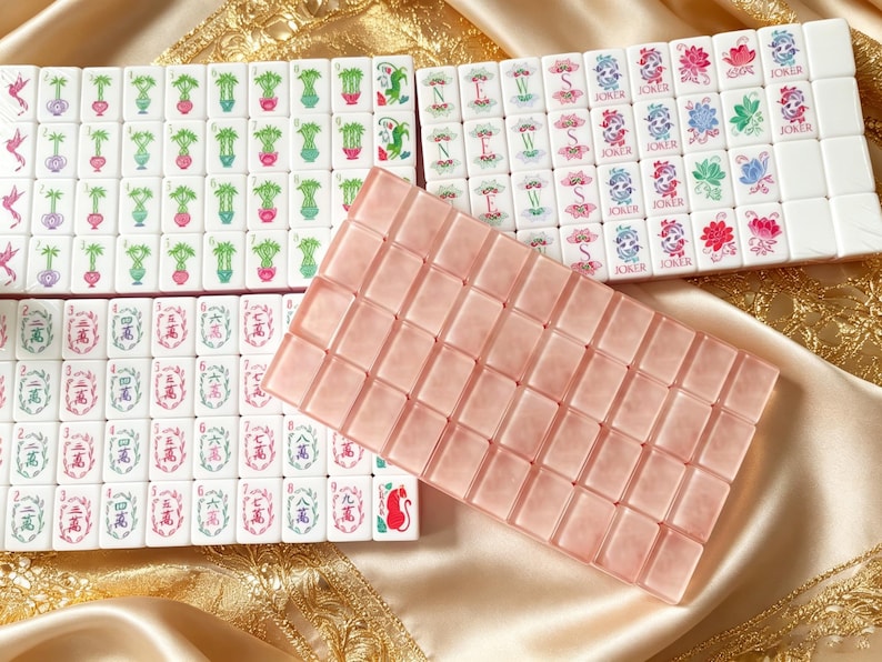 Pearl Pink Mahjong Set