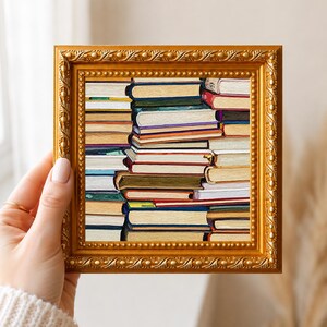 Gestapelde boeken, origineel mini olieverfschilderij, handgeschilderd klein ingelijst kunstwerk, kleine wanddecoratie, vintage lijstdecoratie, uniek kunstcadeau voor haar