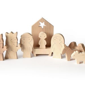 Wooden Nativity Set - Modern Christmas Scene Decoration - Set of 11 Natural Wood Figurines
