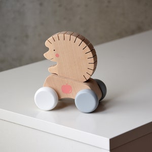 Wooden Vehicle Toy 2in1 Animal Toy on Wheels Hedgehog for Toddlers image 5