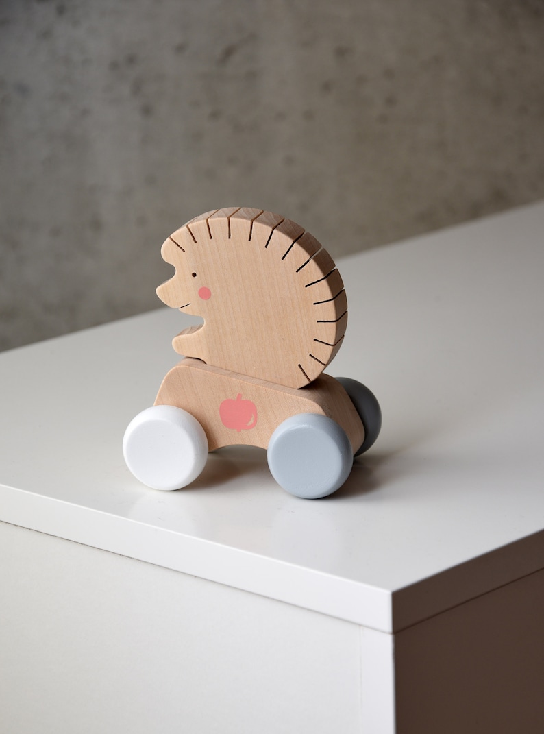 Wooden Vehicle Toy 2in1 Animal Toy on Wheels Hedgehog for Toddlers image 5