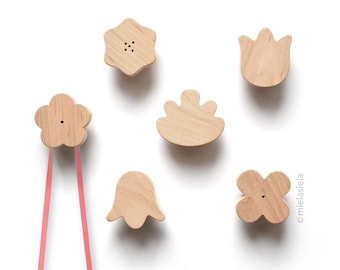 Flower Wood Wall Hook – Decorative Floral Wall Hanger