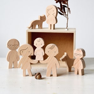 Wood Family Figurines - Custom Family with Pets