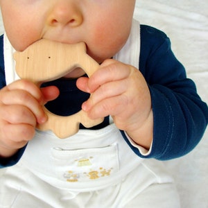 Organic Wooden Baby Teething Toy Natural Wooden Teether Teddy Bear New Baby gift image 3