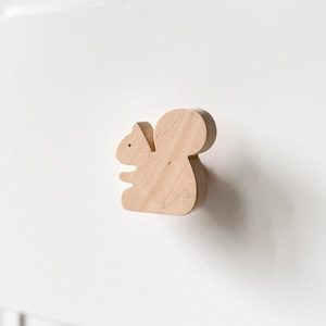 Wooden Animal Knob Squirrel - Drawer Knobs for Kids - Nursery Dresser Pulls Woodland - Squirrel Decor