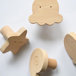 wood wall hooks for kids room