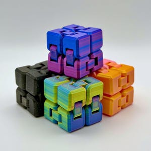 Infinity Cube Fidget Toy – Folding Desk Toy, Quiet Office Desk Accessory, Pocket Cube Toy, Small Desk Gadget, Gift for Coworkers