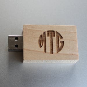 Personalized Laser-Engraved Maple or Walnut USB Flash Drive Thumb Stick 8GB