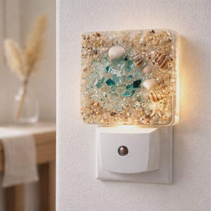 Beach Night Light Plug In, Sea Glass Nightlight with Shells, Coastal Decor, Ocean Bathroom Light, Nautical Nursery, Handmade Coastal Gift