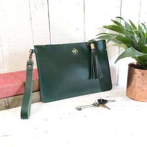 Cartera de mano de piel con detalle de borla de lujo y correa de muñeca extraíble, piel curtida vegetal, regalo para ella, cartera de noche, ocasión especial imagen 1