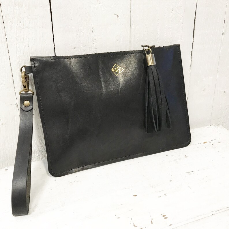 Cartera de mano de piel con detalle de borla de lujo y correa de muñeca extraíble, piel curtida vegetal, regalo para ella, cartera de noche, ocasión especial imagen 4