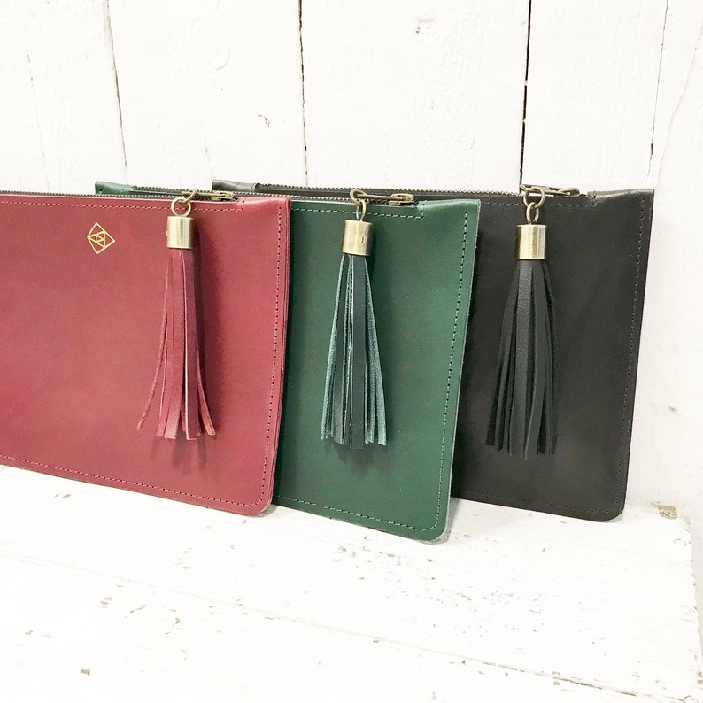 Cartera de mano de piel con detalle de borla de lujo y correa de muñeca extraíble, piel curtida vegetal, regalo para ella, cartera de noche, ocasión especial imagen 2