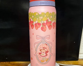 Owala 32 oz- Vintage strawberry shortcake