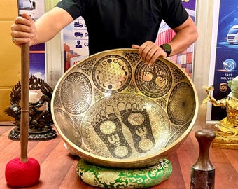 Cuenco tibetano extragrande con forma de pies de Buda | Cuenco de meditación y sanación sonora del Himalaya de 7 metales