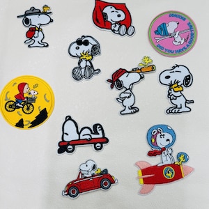 Cute Cartoon Dog Embroidered Iron On Patch, Animal Embroidery Applique, Sew On Patch for Jackets, Backpack Decoration, Clothing Repair Patch