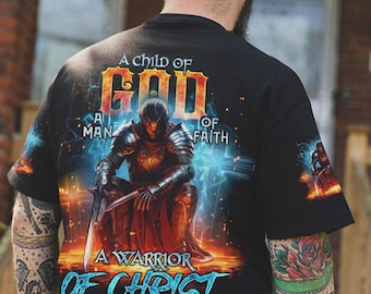 Camisa para hombre con estampado integral "Un guerrero de Cristo"