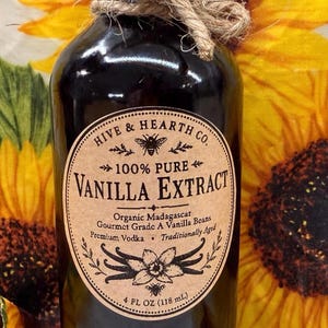 Madagaskar-Vanilleextrakt 118 ml • Reiner Vanilleextrakt • Bio-Vanilleschoten der Güteklasse A • In kleinen Chargen hergestellt • Traditionell gereift