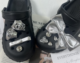 Schoenbedeltjes voor Crocs, zilveren strikjes voor Crocs, Y2K strass Jibbitz, schattige schoenaccessoires, meisjesachtige Crocs-bedeltjes, cadeau voor meisjes en vrouwen