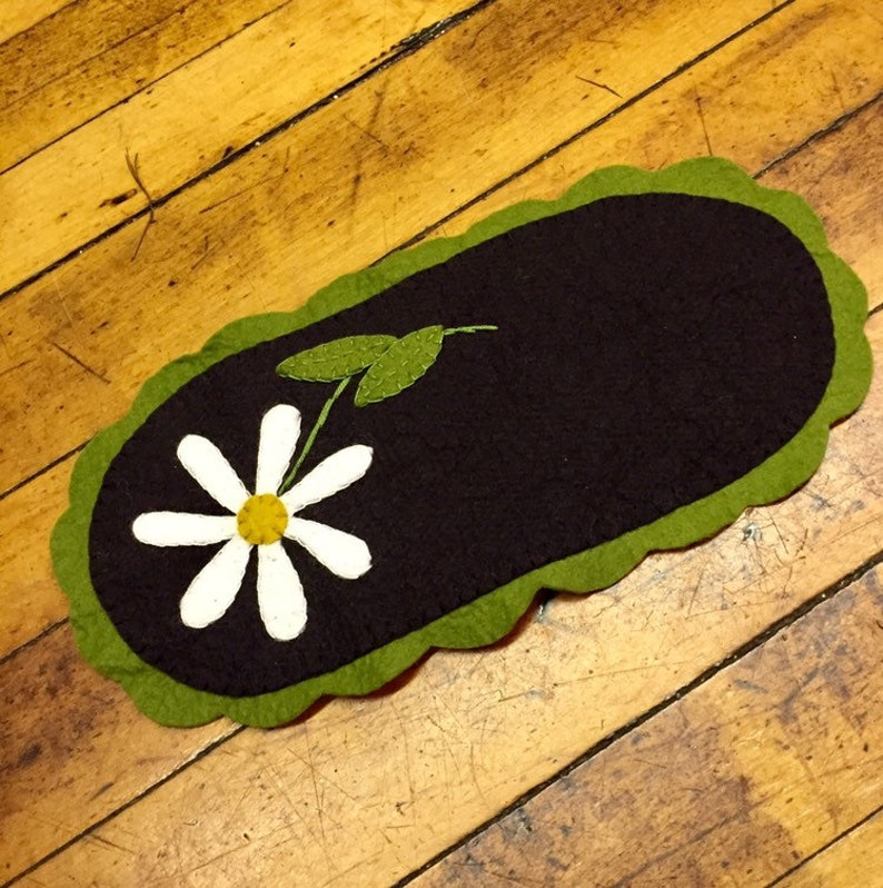 Daisy penny rug hand made mat floral decor Daisies Etsy