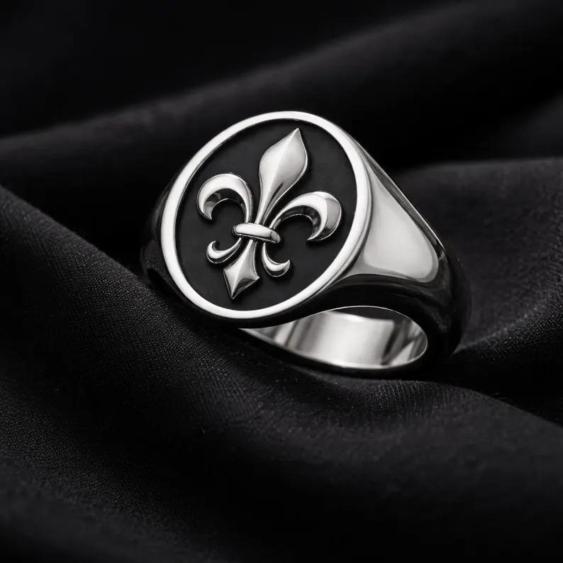 Fleur de lis ring - Etsy 日本