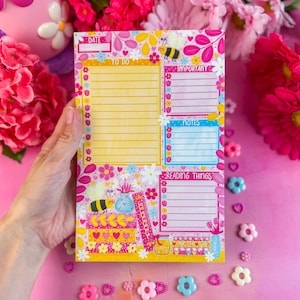 Bumble Bee Book Stack Daily Planner Notepad 5.5" x 8.5"