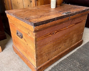 Rustic bedding box