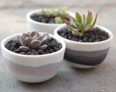 Porcelain bowl with organic stripes