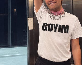 GOYIM T-Shirt | Bold Text Graphic Tee