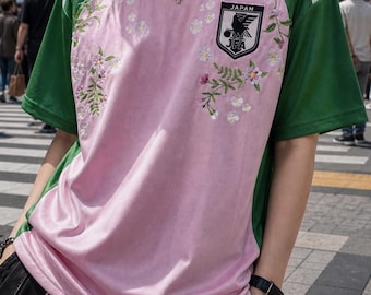 Japans voetbalshirt met bloemenborduursel | Vintage voetbalshirt | Botanische voetbaltop | Blokecore-streetwear