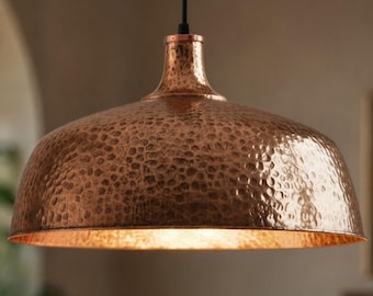 Koperen hanglamp, koepelvormige plafondlamp, rustieke hanglamp voor een landelijke keuken, gehamerde afwerking
