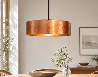 Hanglamp van gehamerd koper - Ambachtelijke, rustieke, moderne keukenlamp met zwart snoer