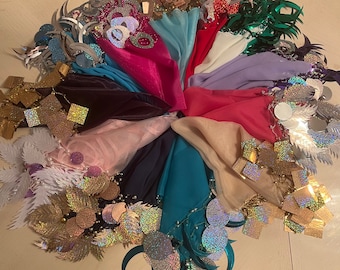 Assorted Wedding Scarves: Colorful Party Favors