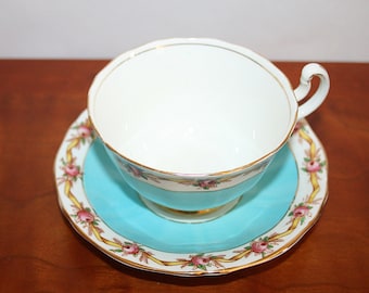 Vintage Adderley Lawley Bone China theekopje en schotel | Blauwgroen bloemen, gouden rand | Gemaakt in Engeland | Moederdagcadeaus | Boho blauwgroen goud bloemen