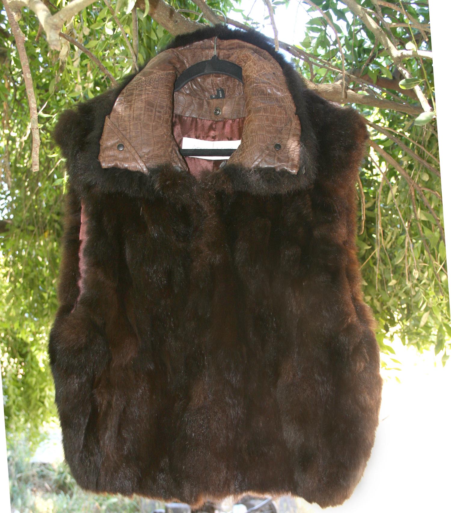 Fur Bomber Style Vest |Burning Man| Rare Find| Size M| Made by Andrew Mark New Zealand Opossum Fur |Real Leather| Acetate Lining |Super cool