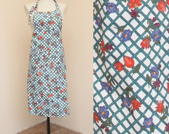 Apron Floral Design| Vintage Kitchenware Baking Cooking | Green Checkered Print|Boho Hippie Cottagecore Pinafore | Housewarming Mother's Day