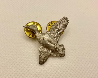GG Harris Fine Pewter Vintage 1997 IGUANA LIZARD Lapel Pin Pinback