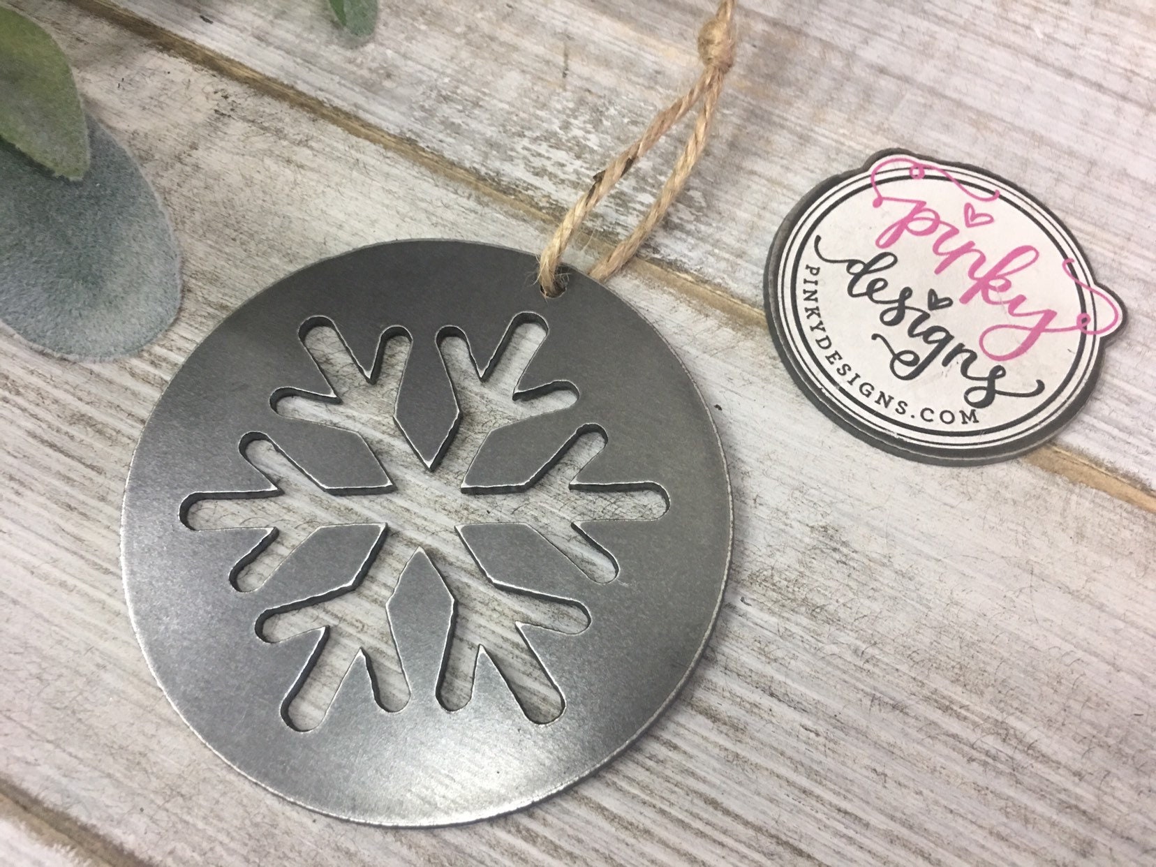 Round metal christmas ornaments Clearance