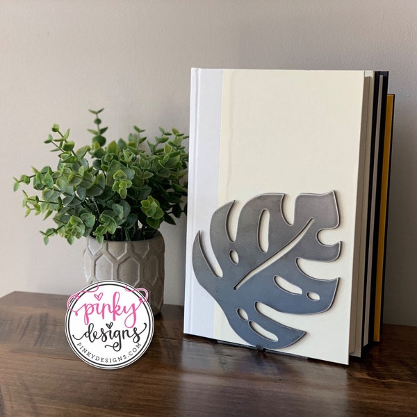 Monstera Leaf Metal Bookends, Bookshelf Decor for your Home Office, Book Organizer, Minimalist Bookend.