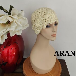 Crochet Women's Beanie: Handmade Winter Hat Bild 5