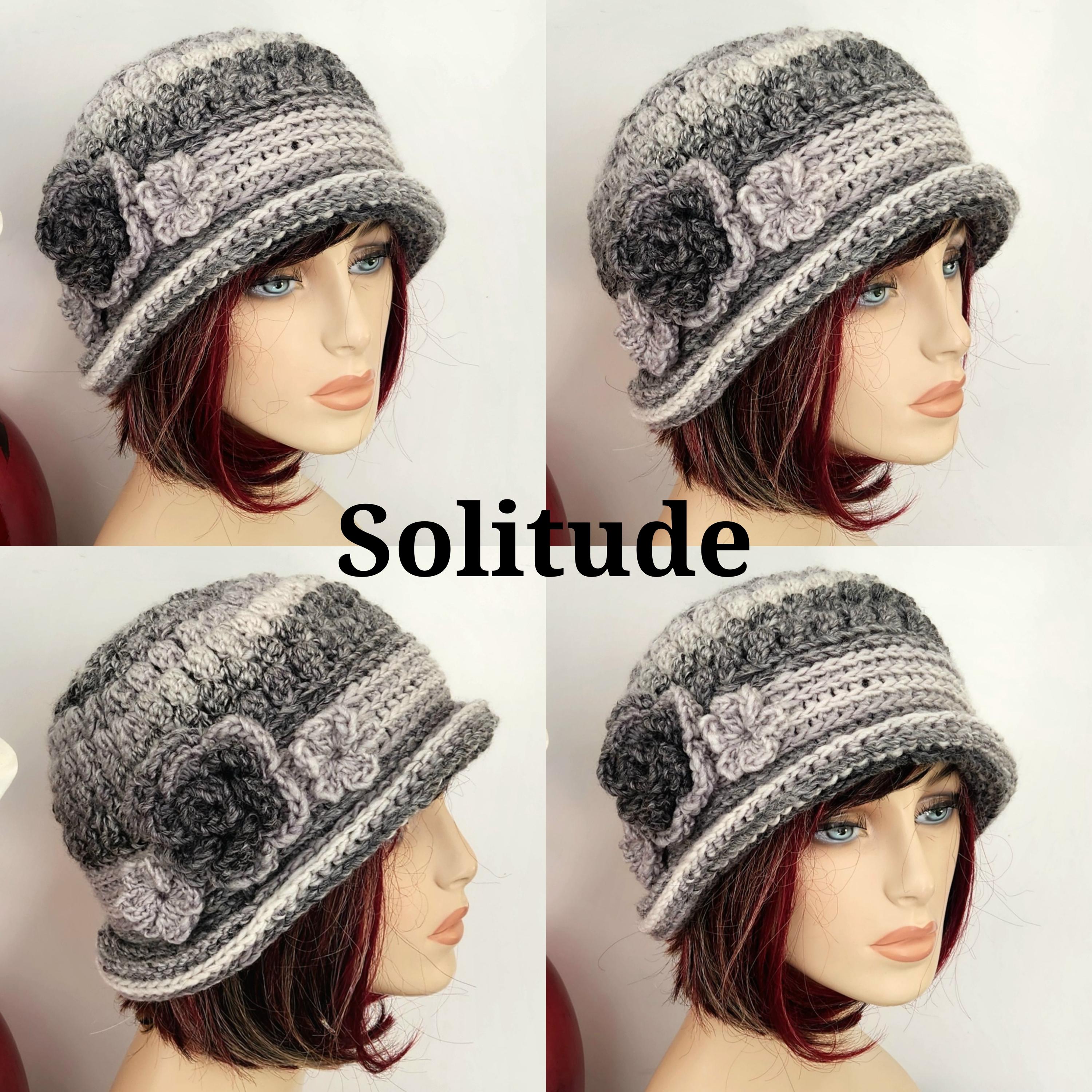Crochet Cloche Hat With Wool Flowers: Women display picture 1