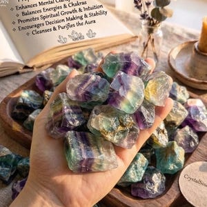 Rå regnbågsfluorit, naturlig flerfärgad fluorit grov sten, tredje ögats chakra meditation spirituell kristall