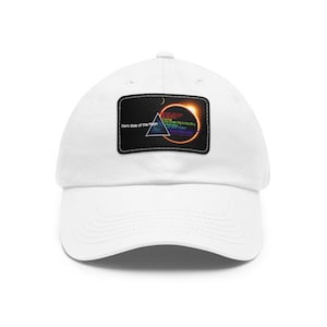 Casquette Dark Side Moon : Casquette en sergé chino bio-lavé, patch en similicuir