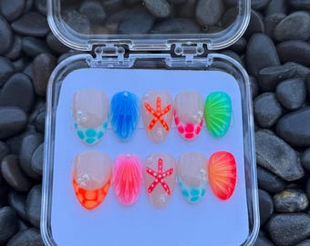 Beach Day Press On Nails