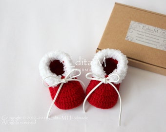 Unisex baby booties, Christmas baby shoes, crochet fur shoes, knitted Santa boots, newborn, baby shower gift, first Christmas, announcement