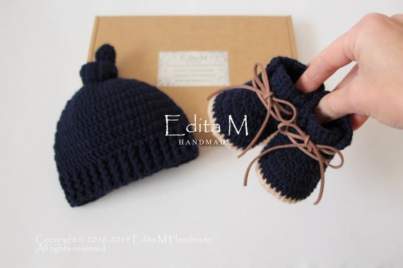 baby boot unisex gift unisex bootie READY TO SHIP 0-3 months crochet knot hat and shoe set baby gift baby shower unisex baby shoe