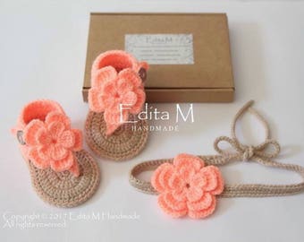 Crochet baby set, gladiator sandals, tieback, booties, baby girl shoes, flower sandals, gift for baby, beach wear, size 0-3, 3-6, 6-9 months