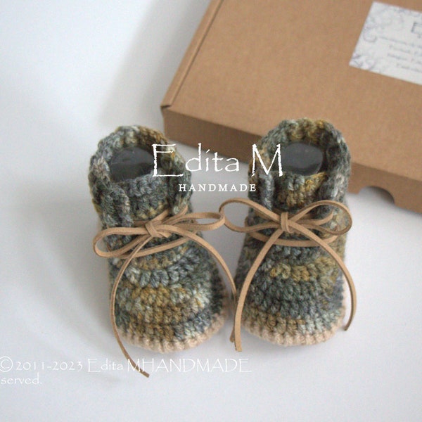 Crochet baby booties, unisex baby booties, baby boots, baby camo shoes, camouflage, military army boots, baby shower, 0-3, 3-6, 6-9 months