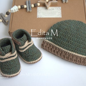 Crochet baby set, unisex baby booties, baby boy shoes, work boots, worker shoes, baby sneakers, baby hat, beanie, 0-3, 3-6 months, gift
