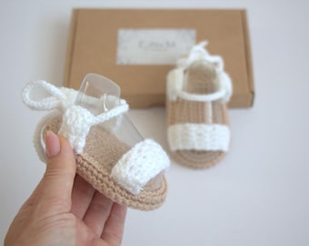 Gehäkelte Babysandalen mit EVA-Schaumstoff Sohleneinsätzen, Baby-Hausschuhe für Mädchen, Baby-Dusche-Geschenk, Babyschuhe, Blume ,0-3, 3-6, 6-9 Monate