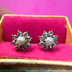 RARE 80s Vintage Pearl & CZ Daisy Star Flower Cluster 9ct Studs | Solid Gold Everyday Earrings Gift | Seconds Thirds | Glam London UK 1985